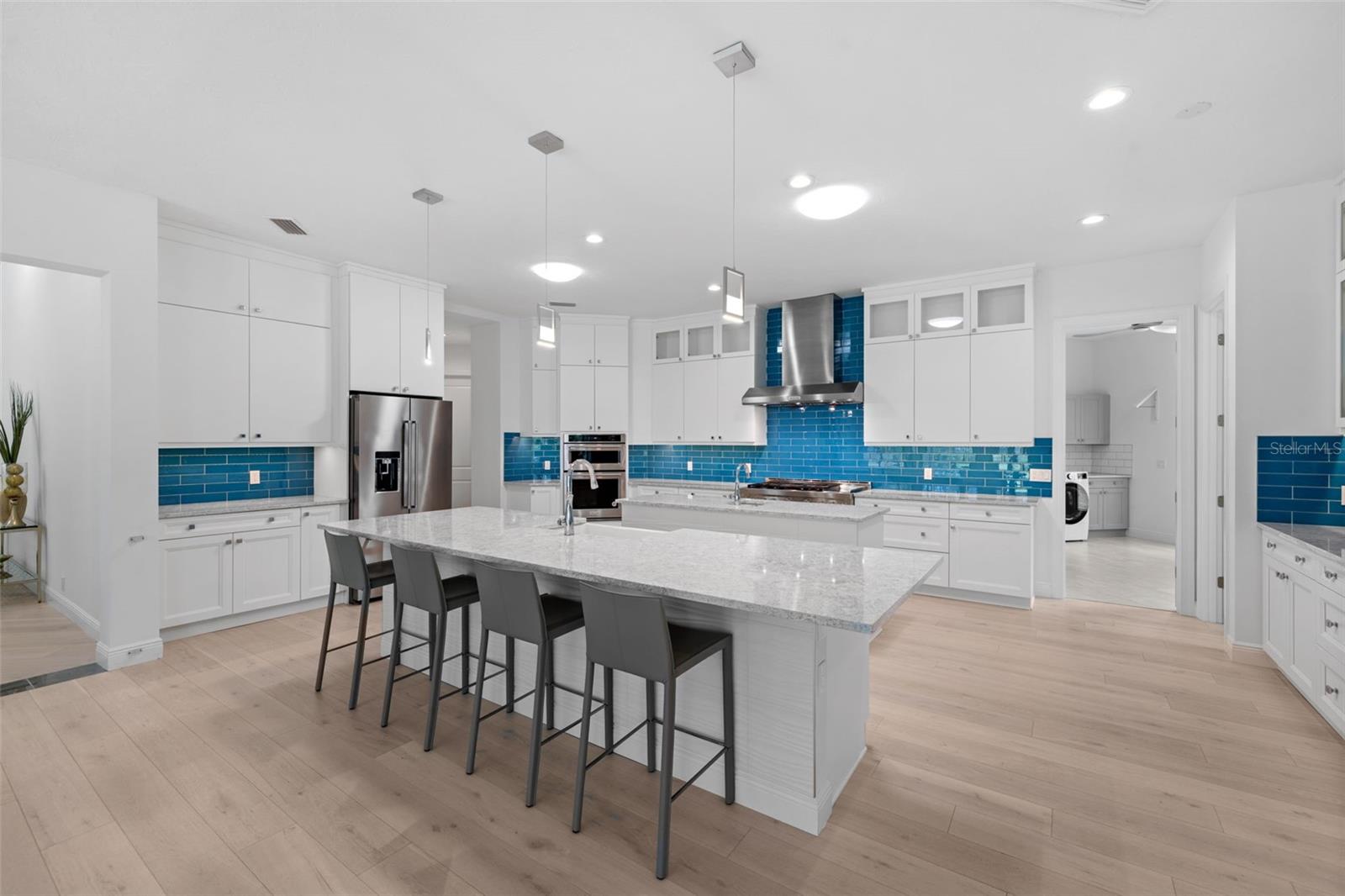A4653844 Property Photo