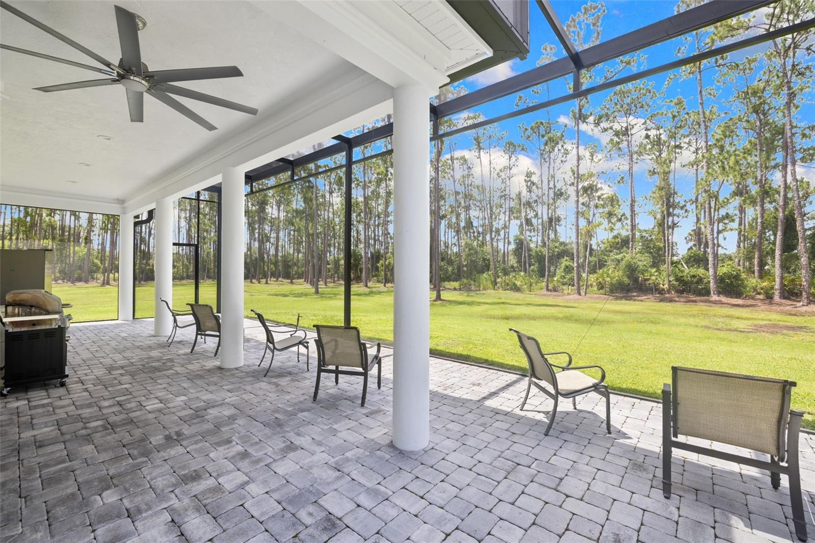 A4653844 Property Photo