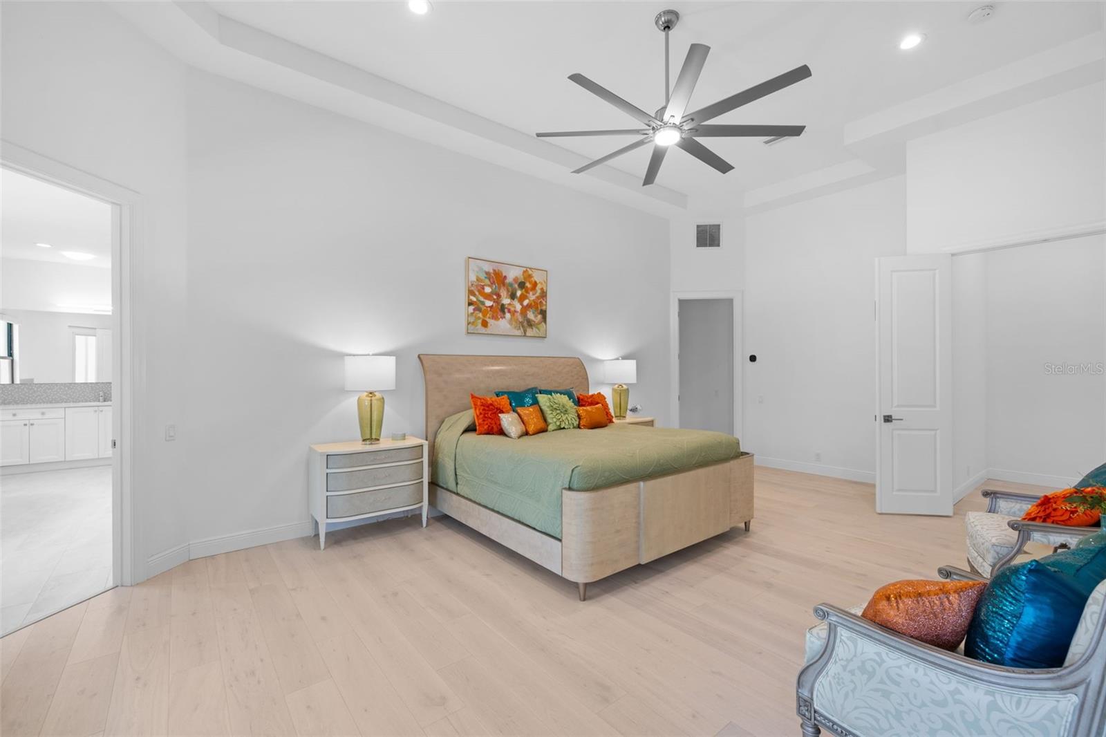A4653844 Property Photo