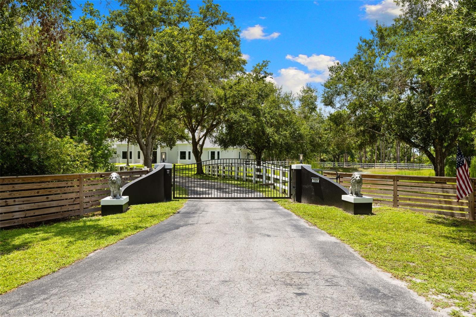 A4653844 Property Photo