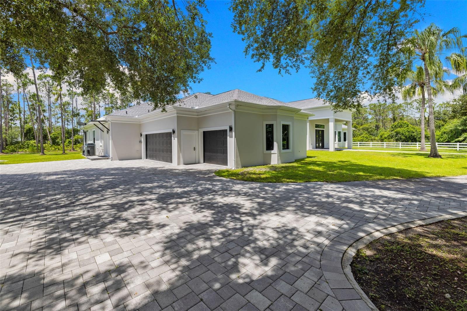 A4653844 Property Photo