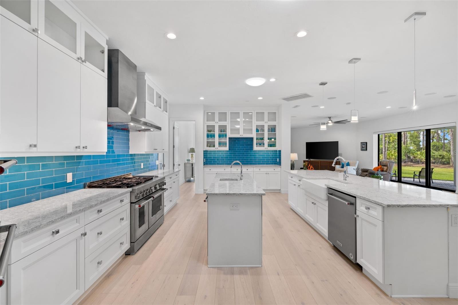 A4653844 Property Photo