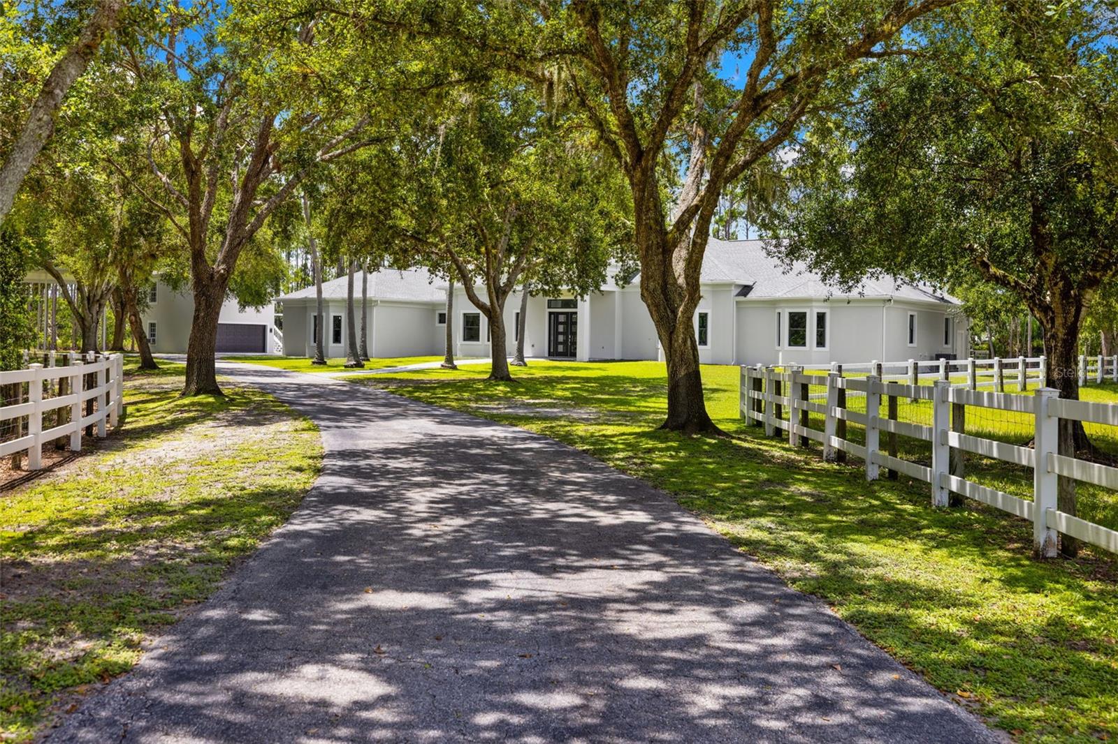 A4653844 Property Photo