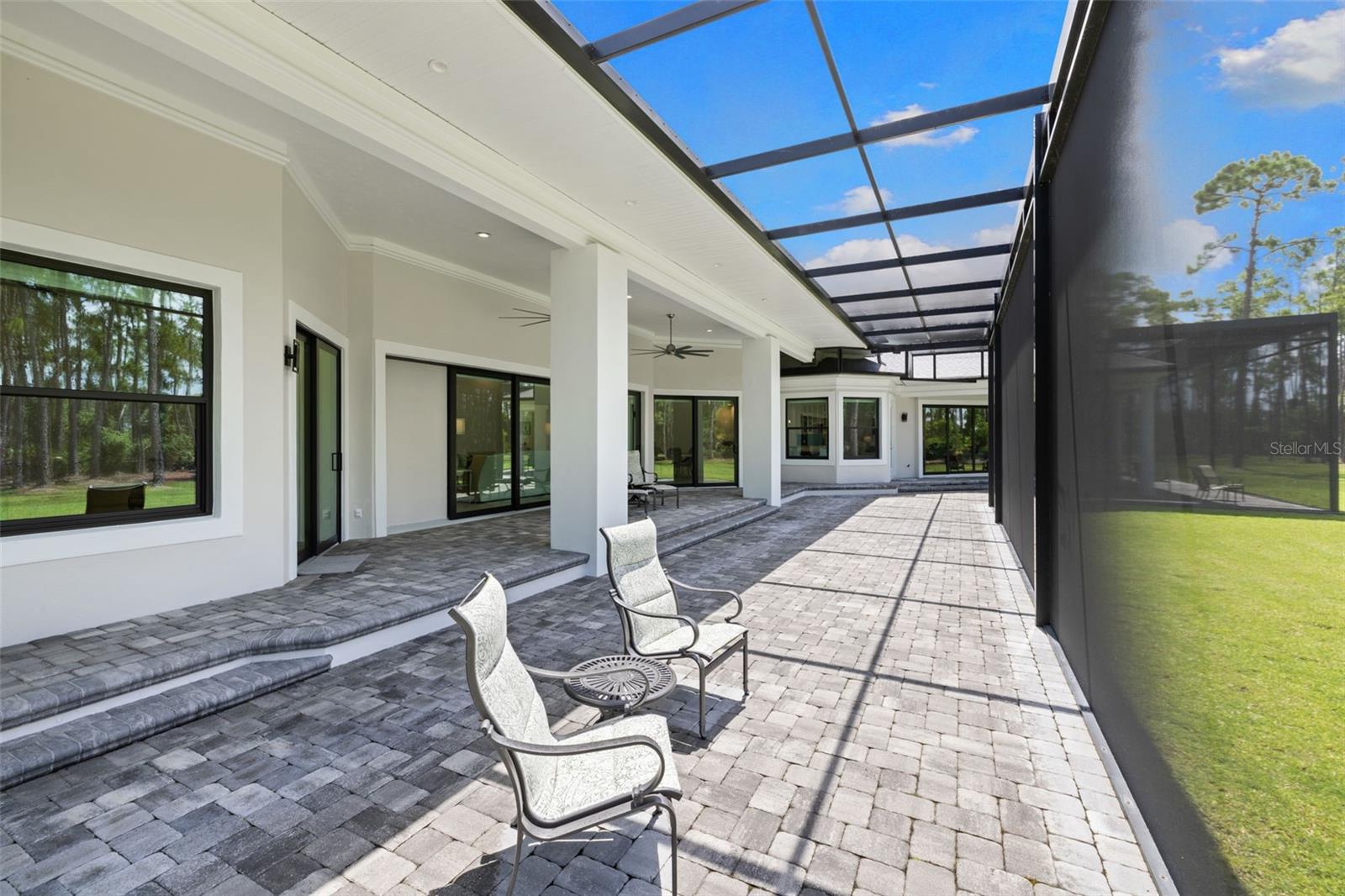 A4653844 Property Photo
