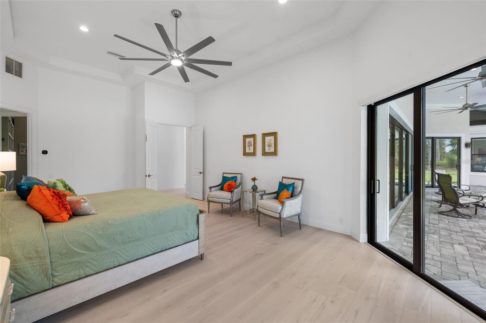 A4653844 Property Photo