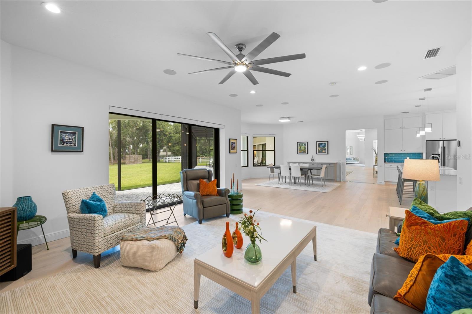 A4653844 Property Photo