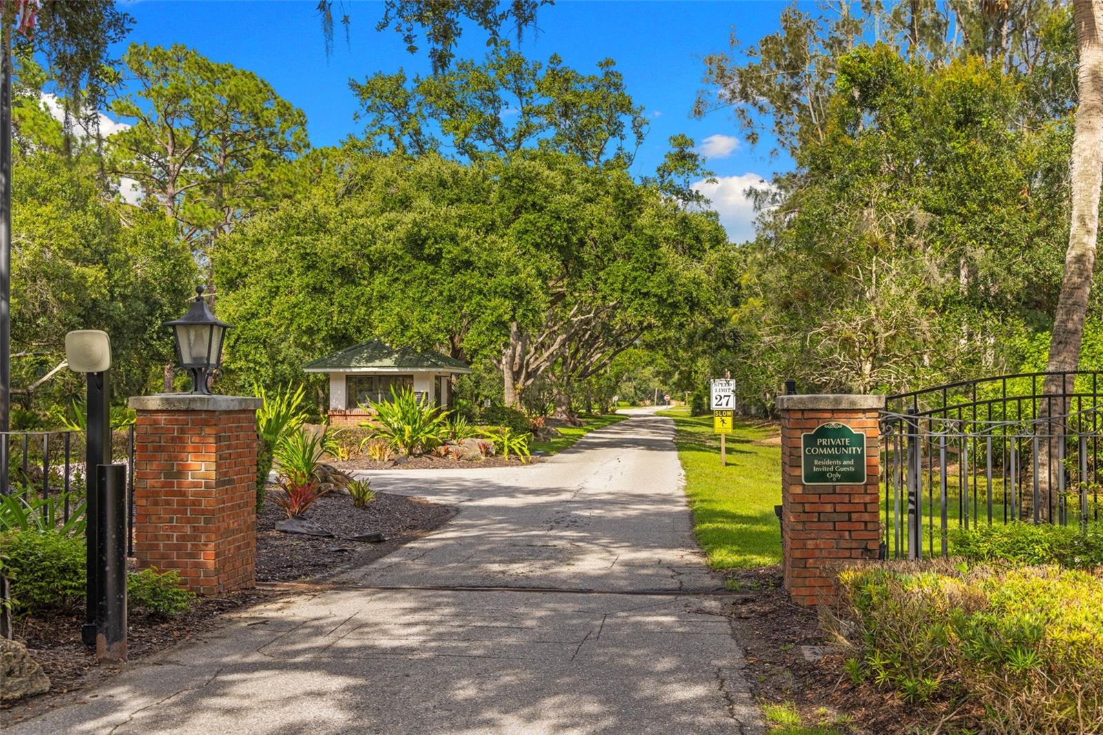 A4653844 Property Photo
