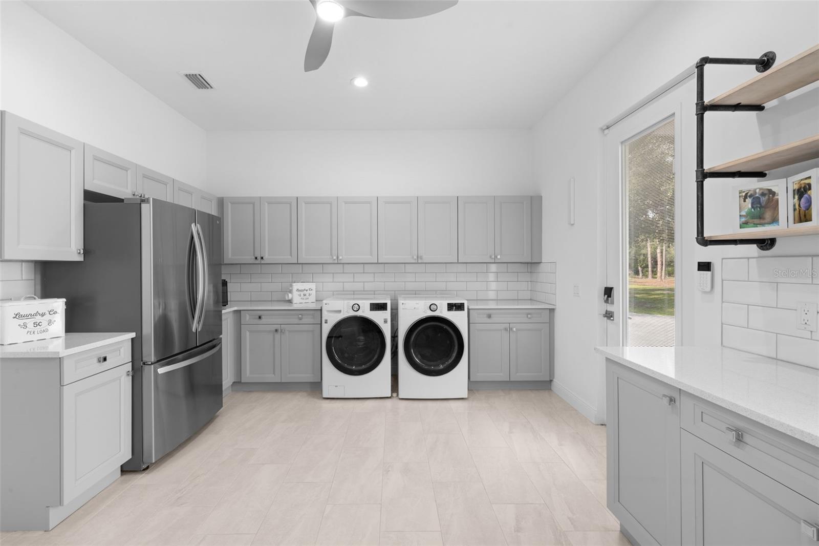 A4653844 Property Photo