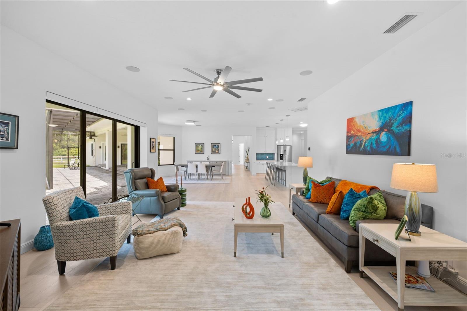 A4653844 Property Photo