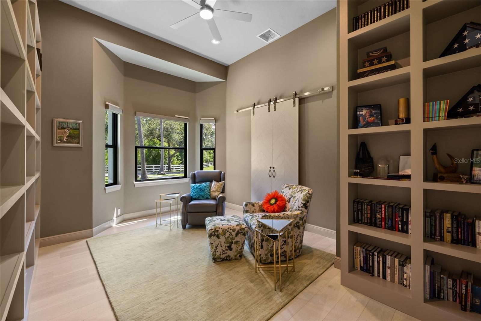A4653844 Property Photo