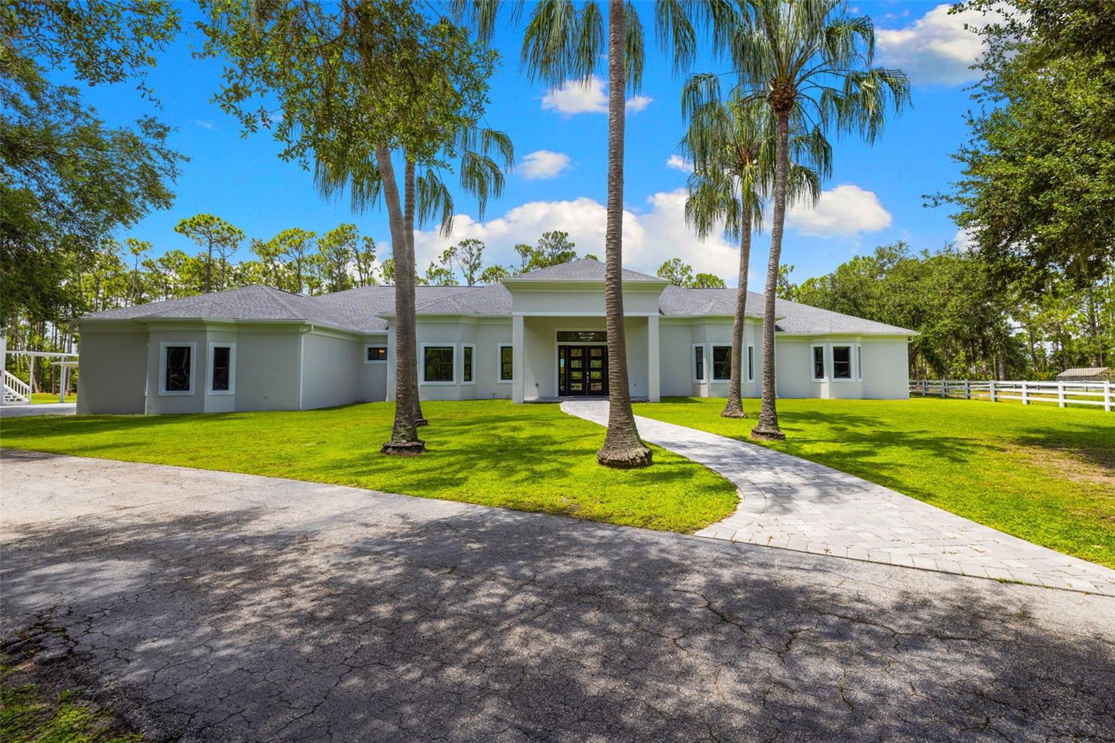 A4653844 Property Photo