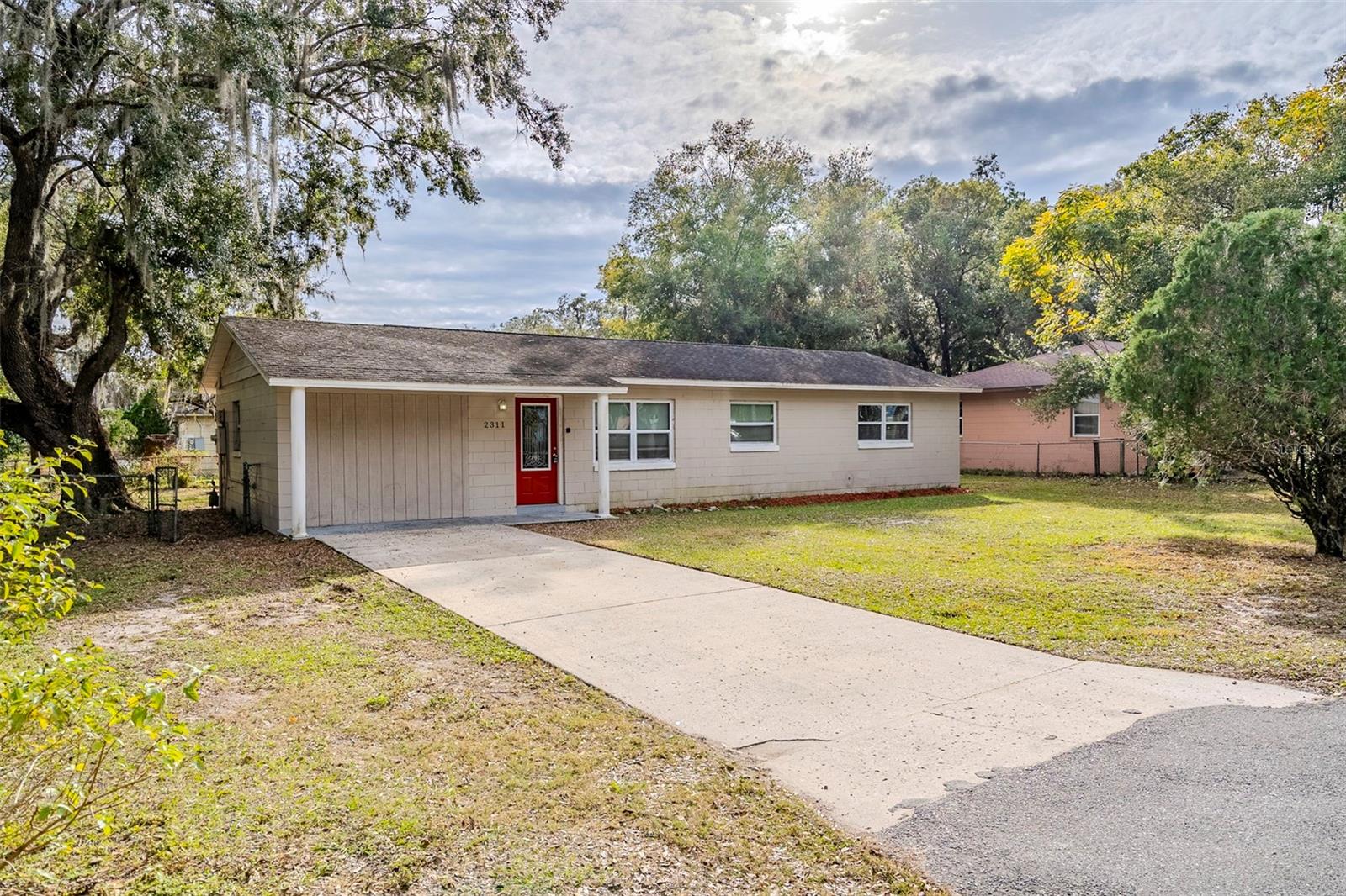 2311 OLIVET AVE, LEESBURG, FL, 34748