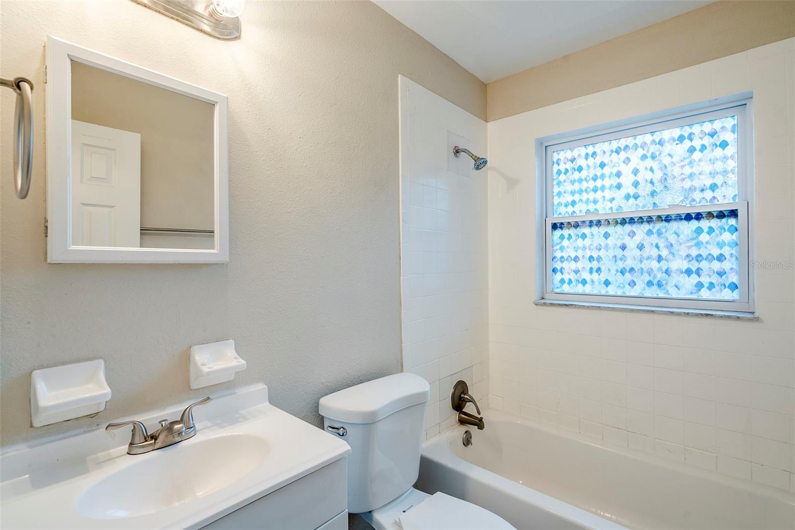 2311 OLIVET AVE, LEESBURG, FL, 34748