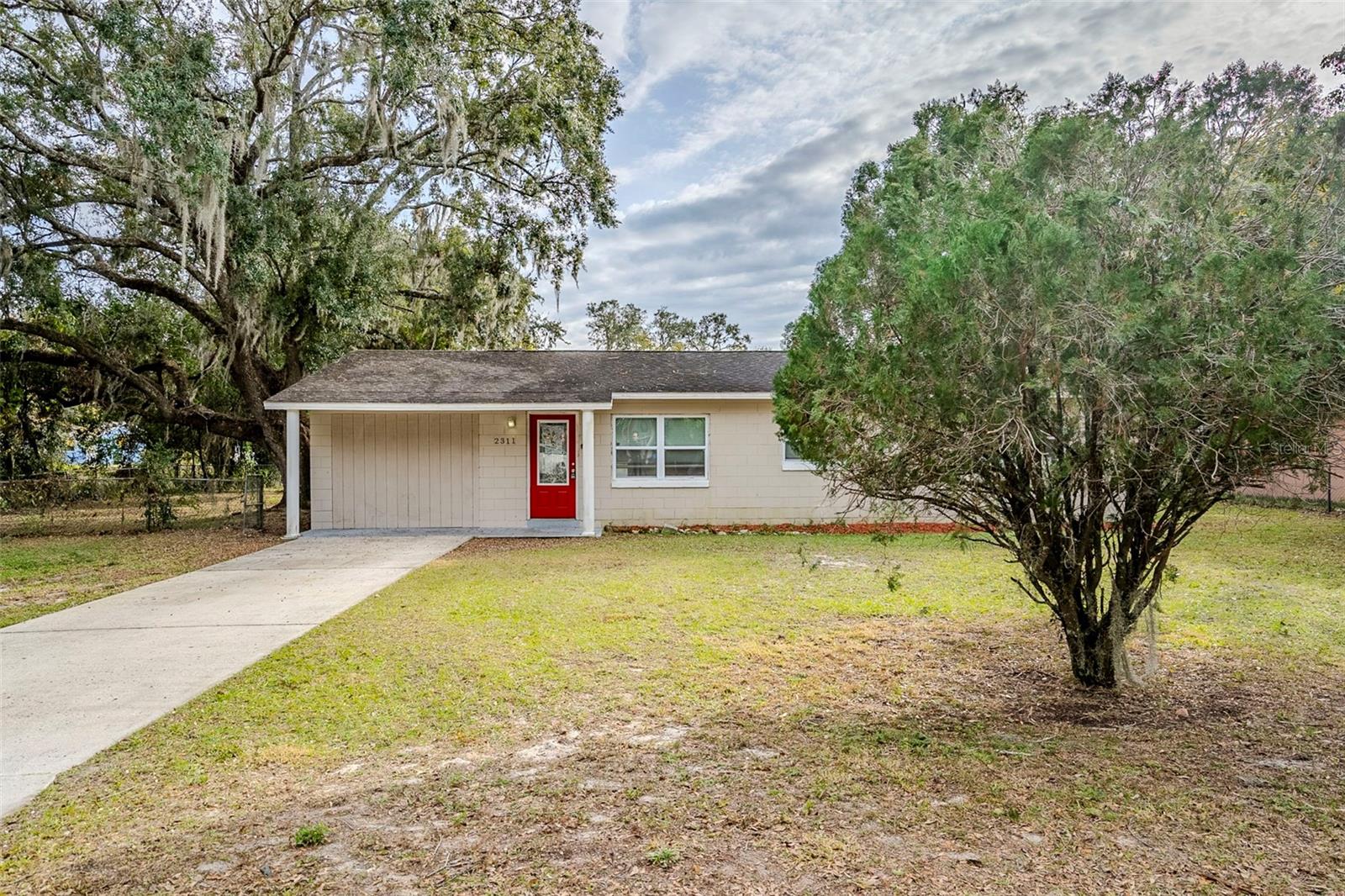 2311 OLIVET AVE, LEESBURG, FL, 34748