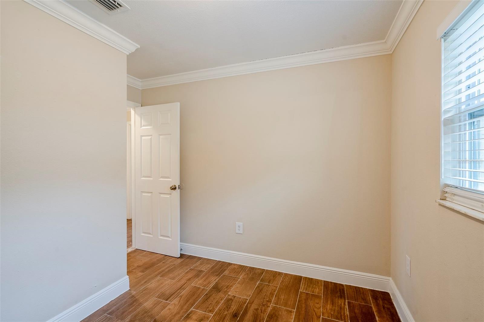 2311 OLIVET AVE, LEESBURG, FL, 34748