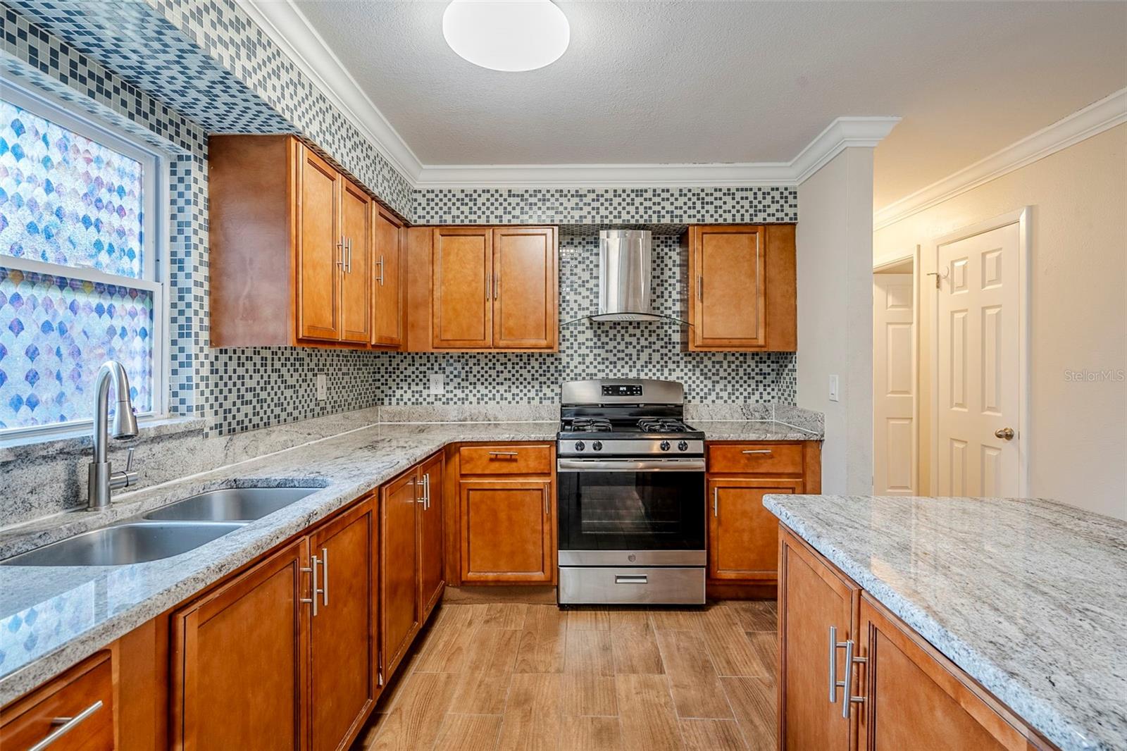 2311 OLIVET AVE, LEESBURG, FL, 34748