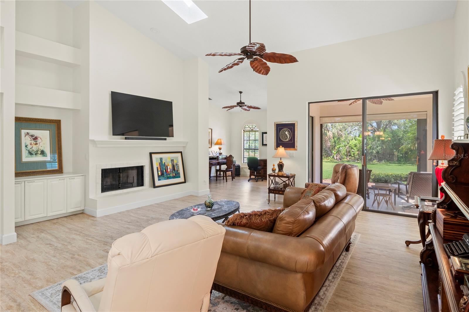 A4653855 Property Photo