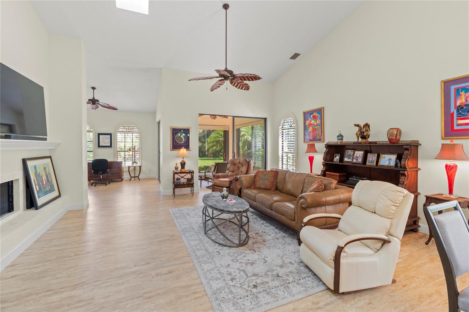 A4653855 Property Photo