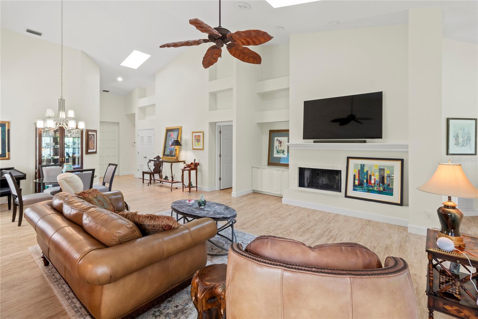 A4653855 Property Photo