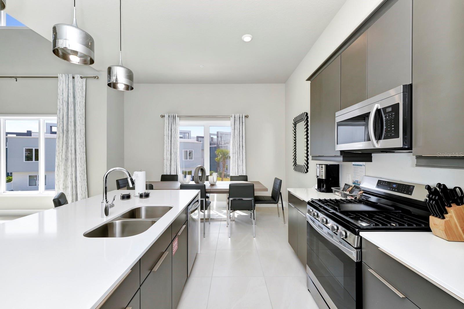 7740 SANDY RIDGE DR #220, REUNION, FL, 34747