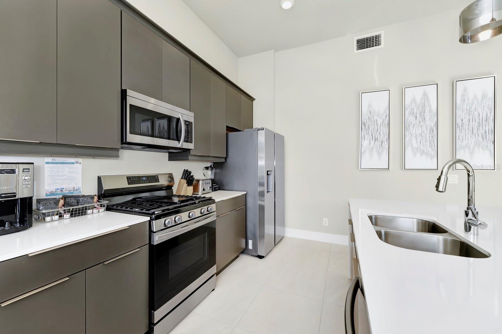 7740 SANDY RIDGE DR #220, REUNION, FL, 34747