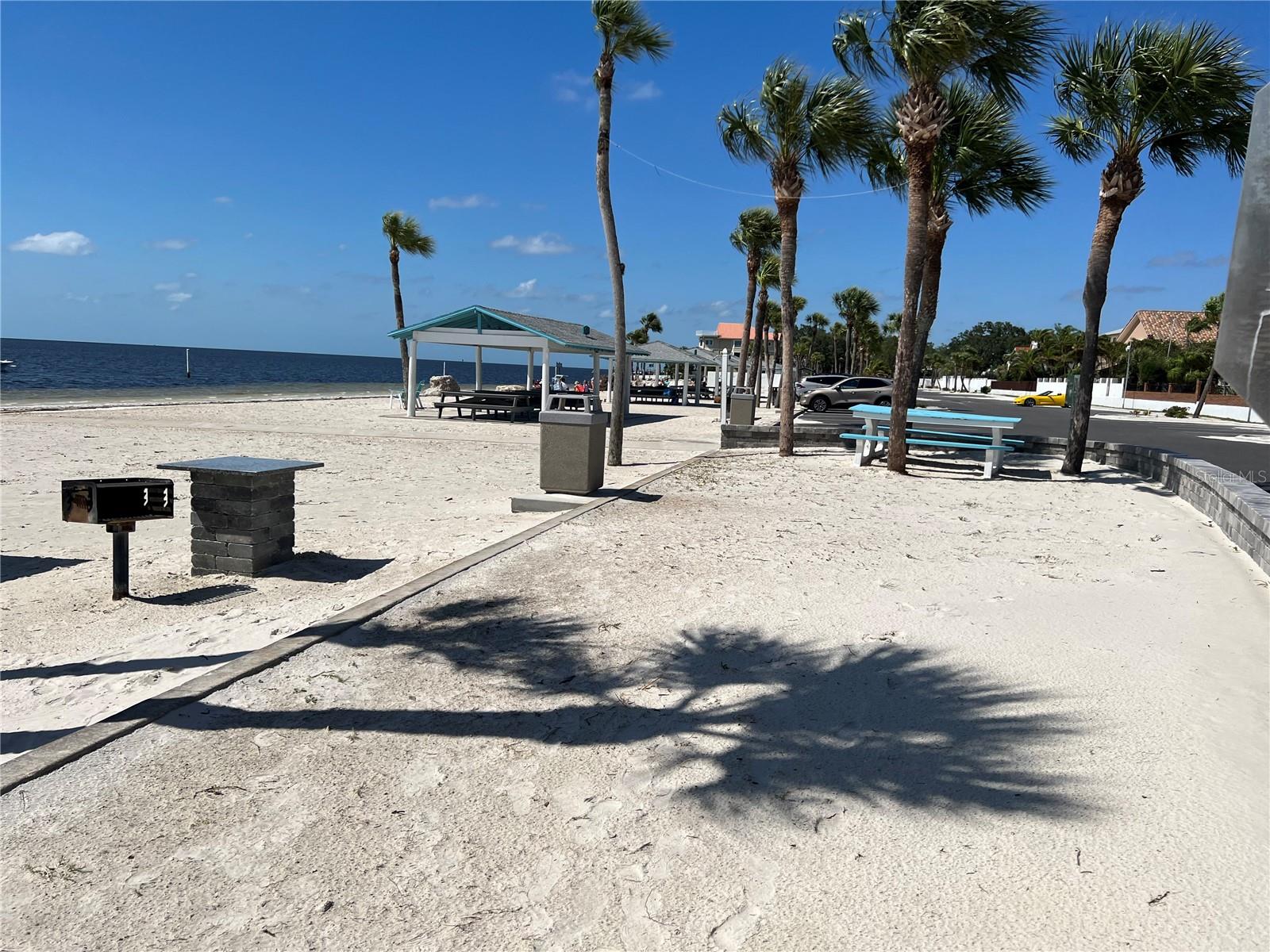 W7875878 Property Photo