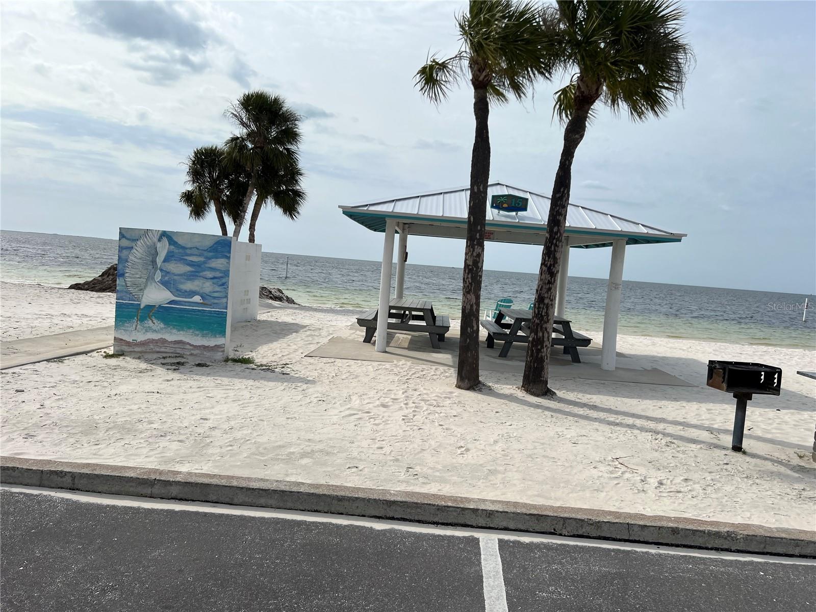 W7875878 Property Photo