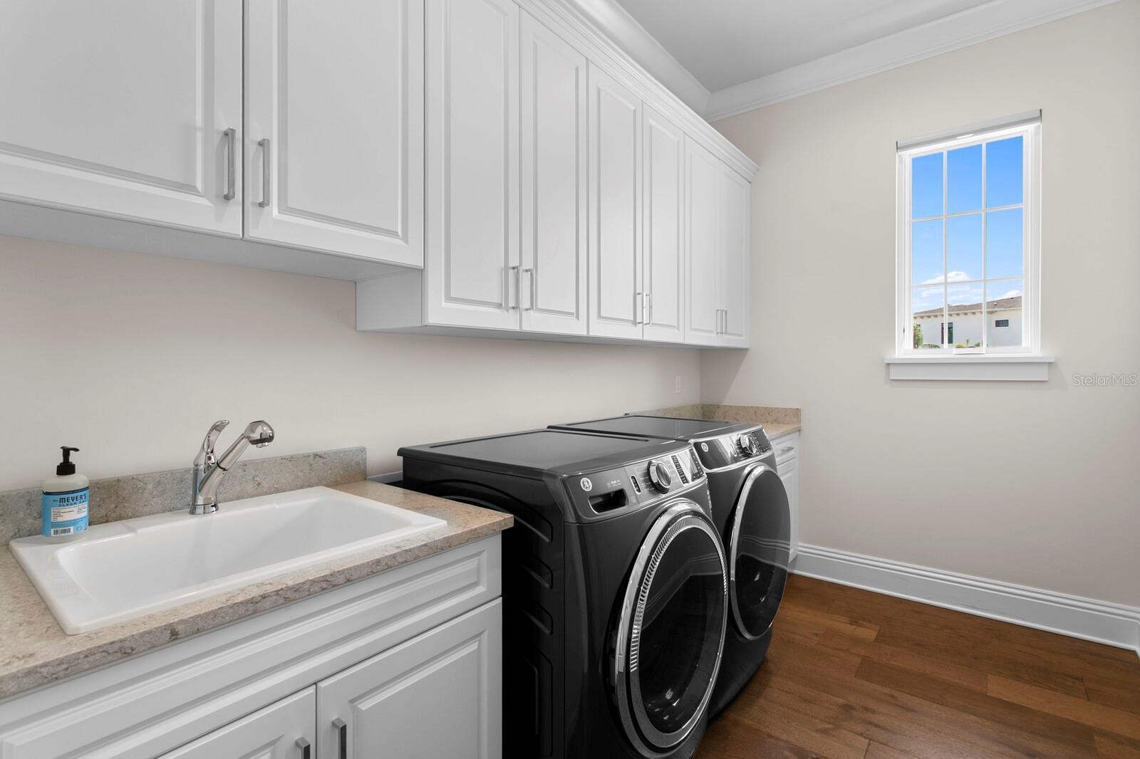 TB8390120 Property Photo