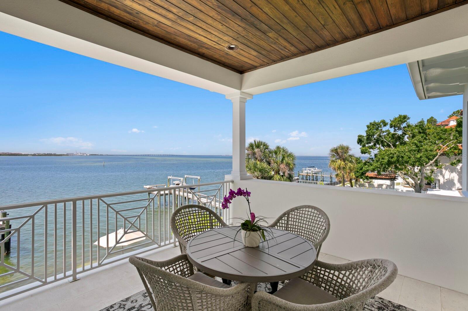 TB8390120 Property Photo