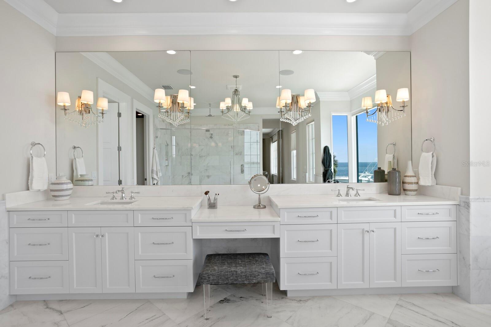 TB8390120 Property Photo