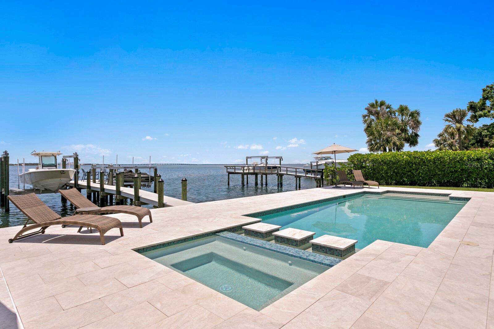 TB8390120 Property Photo