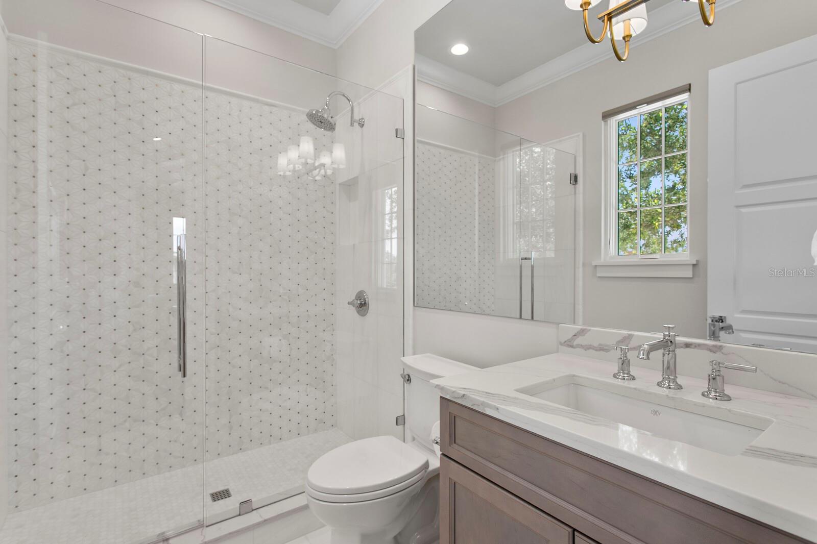 TB8390120 Property Photo