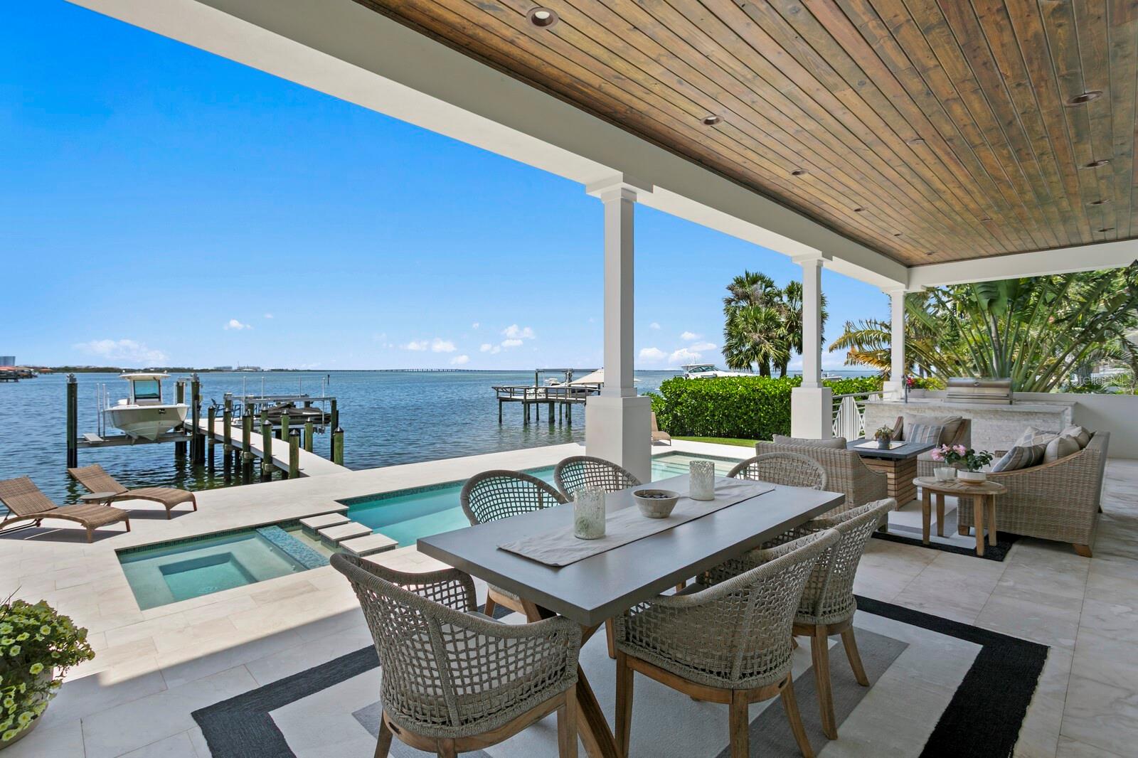 TB8390120 Property Photo