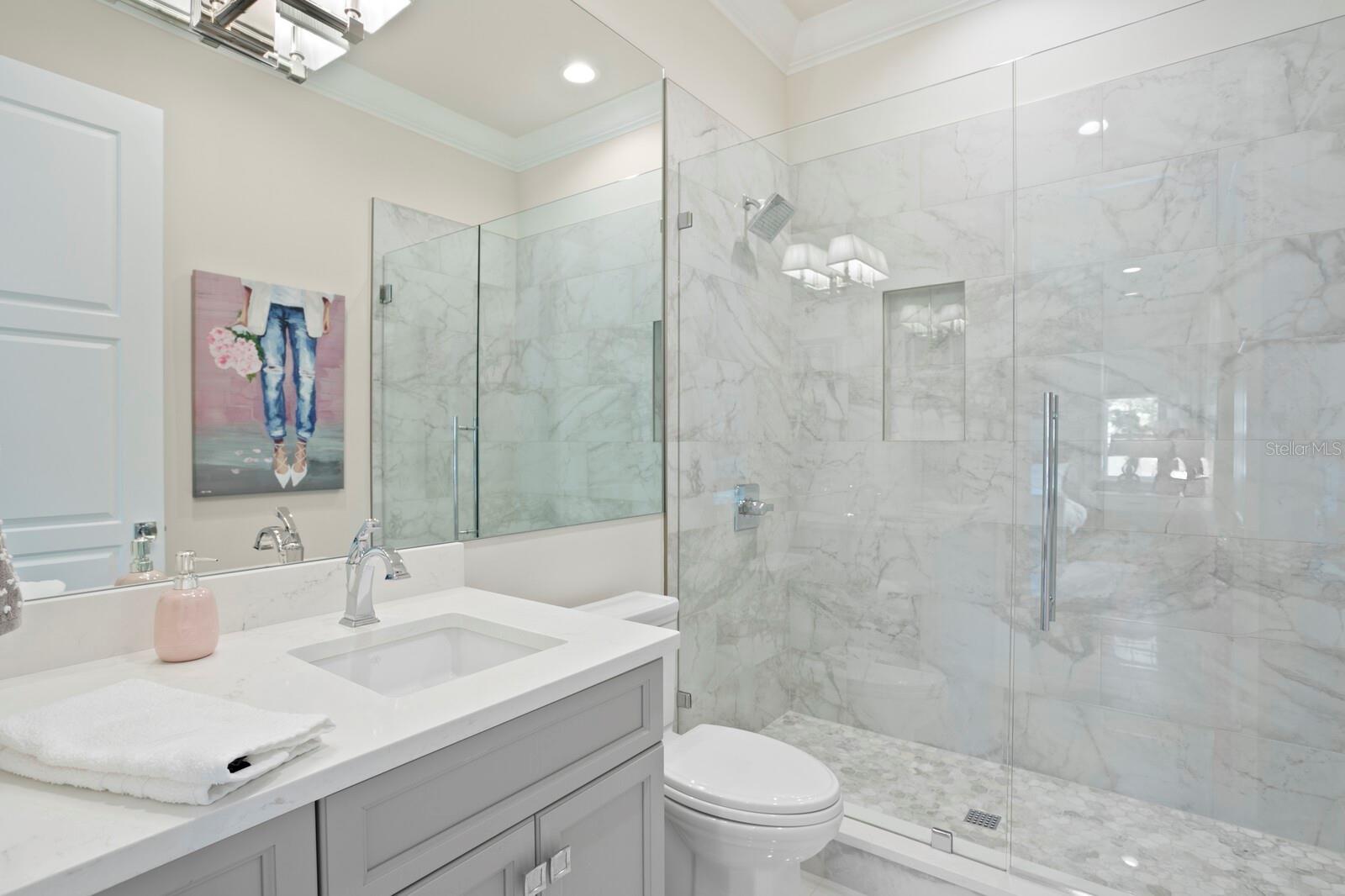 TB8390120 Property Photo