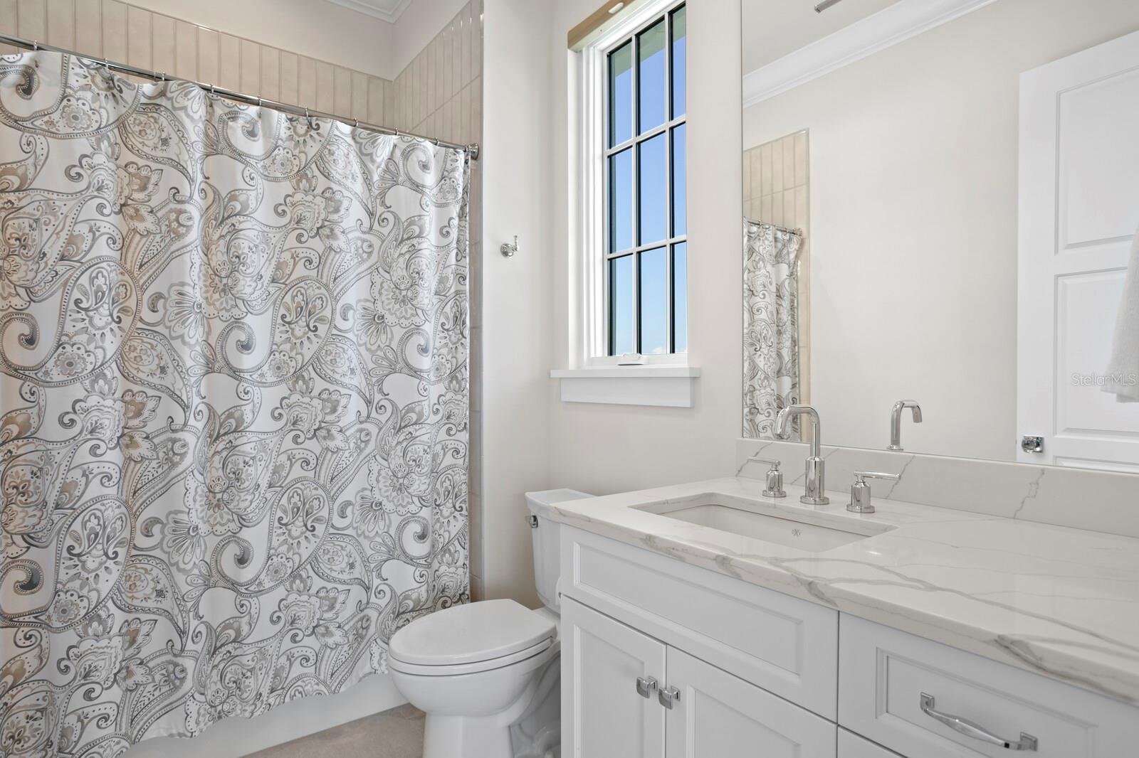 TB8390120 Property Photo