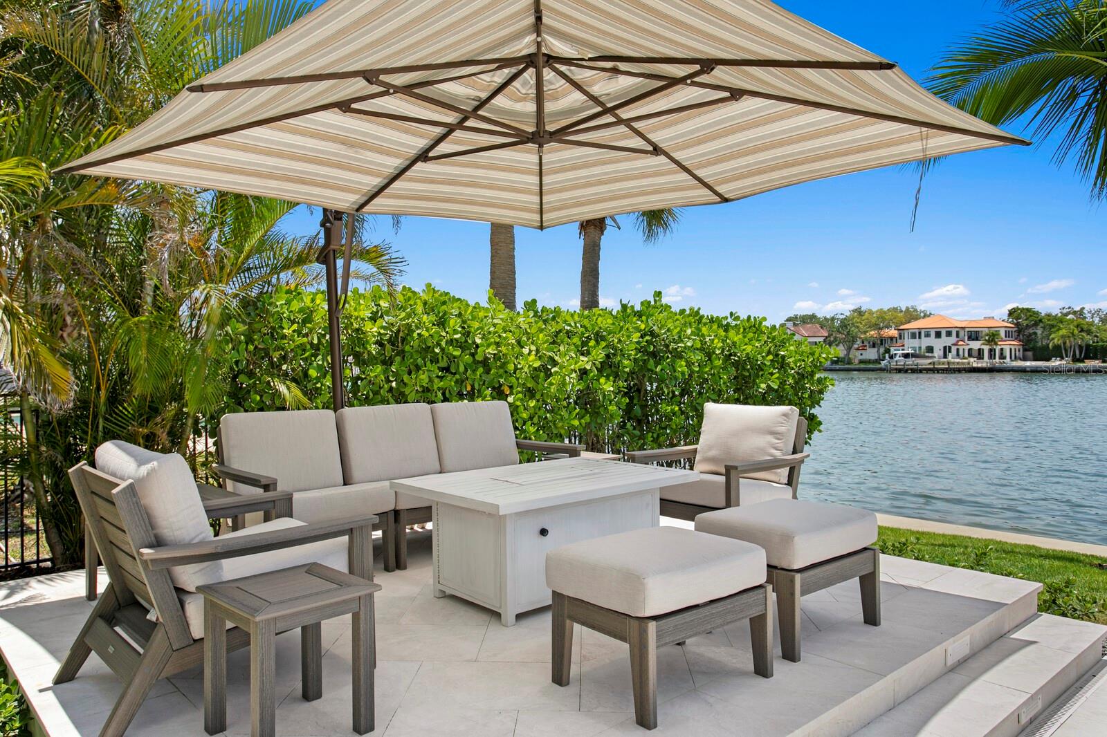 TB8390120 Property Photo