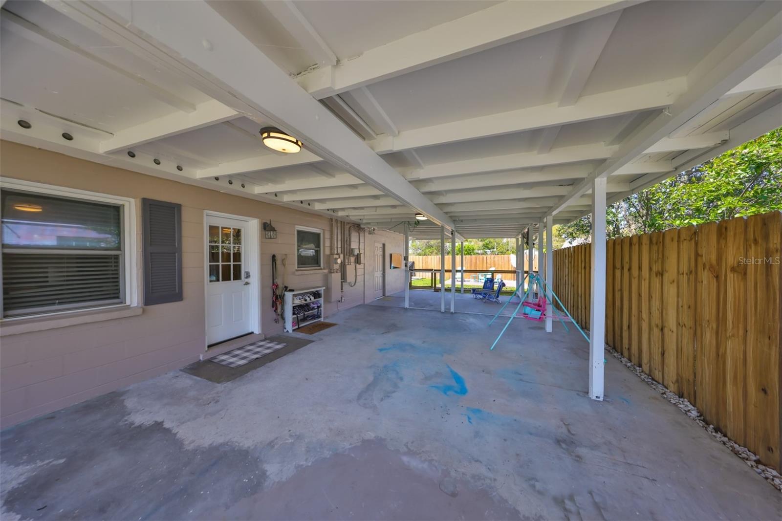 3911 W WALLACE AVE, TAMPA, FL, 33611