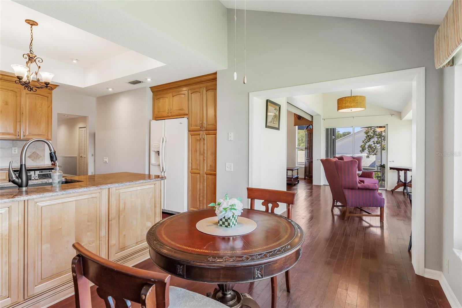 6048 TOPSAIL RD, LADY LAKE, FL, 32159