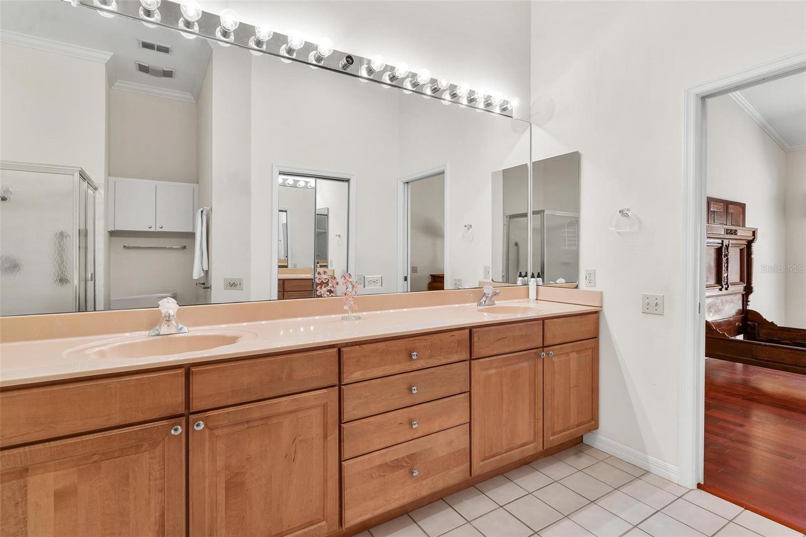 6048 TOPSAIL RD, LADY LAKE, FL, 32159