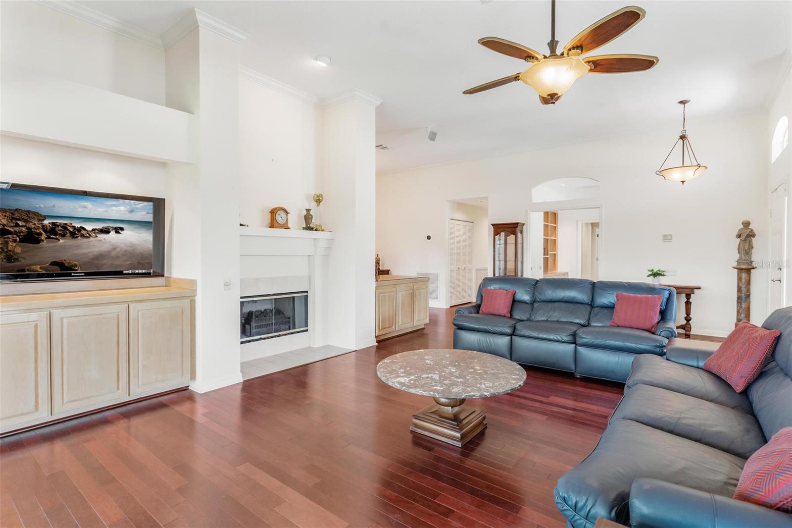 6048 TOPSAIL RD, LADY LAKE, FL, 32159