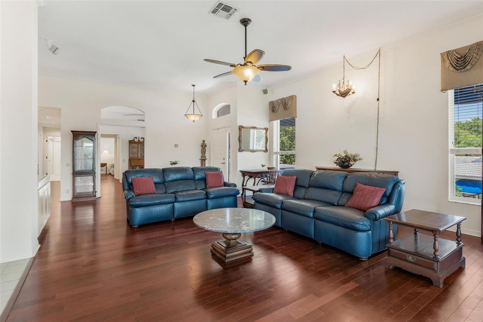 6048 TOPSAIL RD, LADY LAKE, FL, 32159