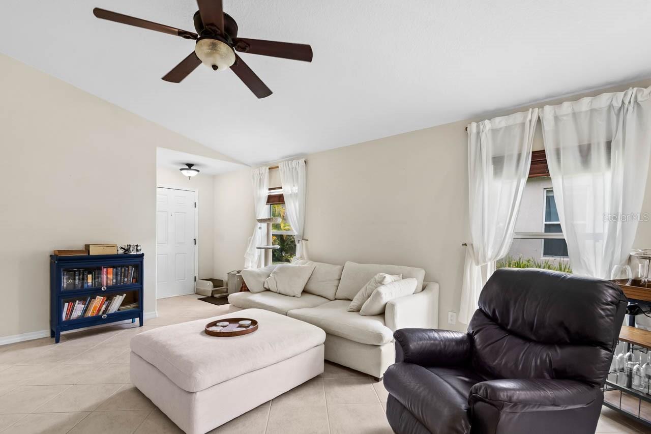 816 COLLEGE CHASE DR, RUSKIN, FL, 33570