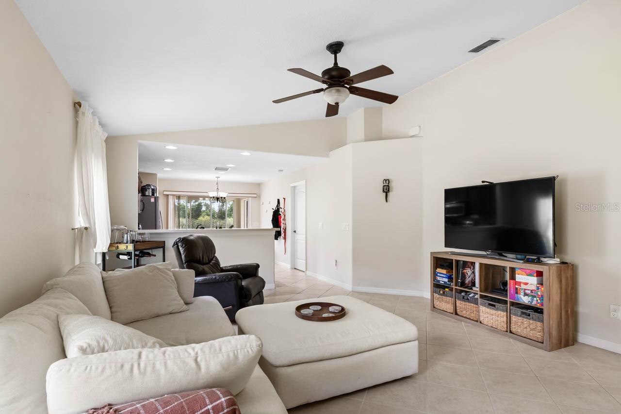 816 COLLEGE CHASE DR, RUSKIN, FL, 33570