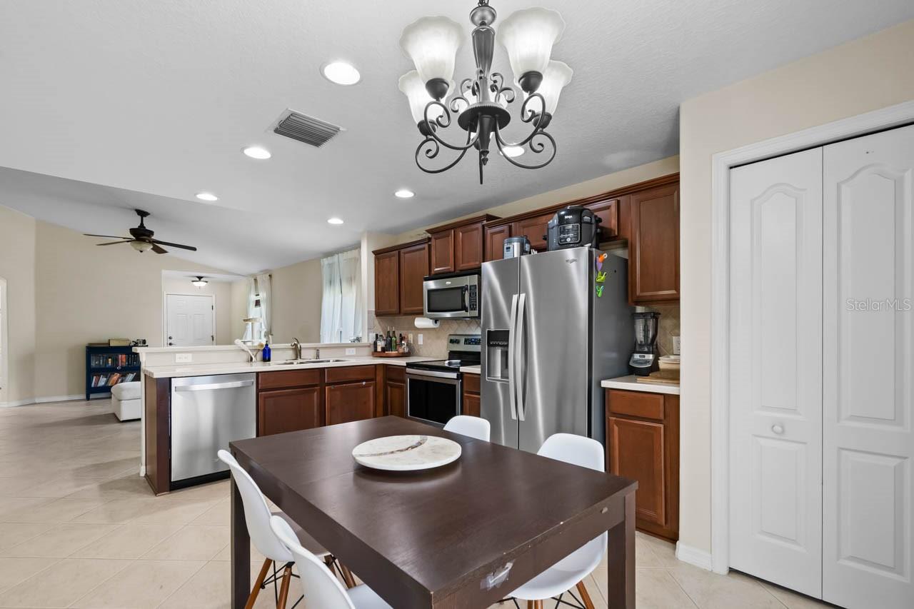 816 COLLEGE CHASE DR, RUSKIN, FL, 33570