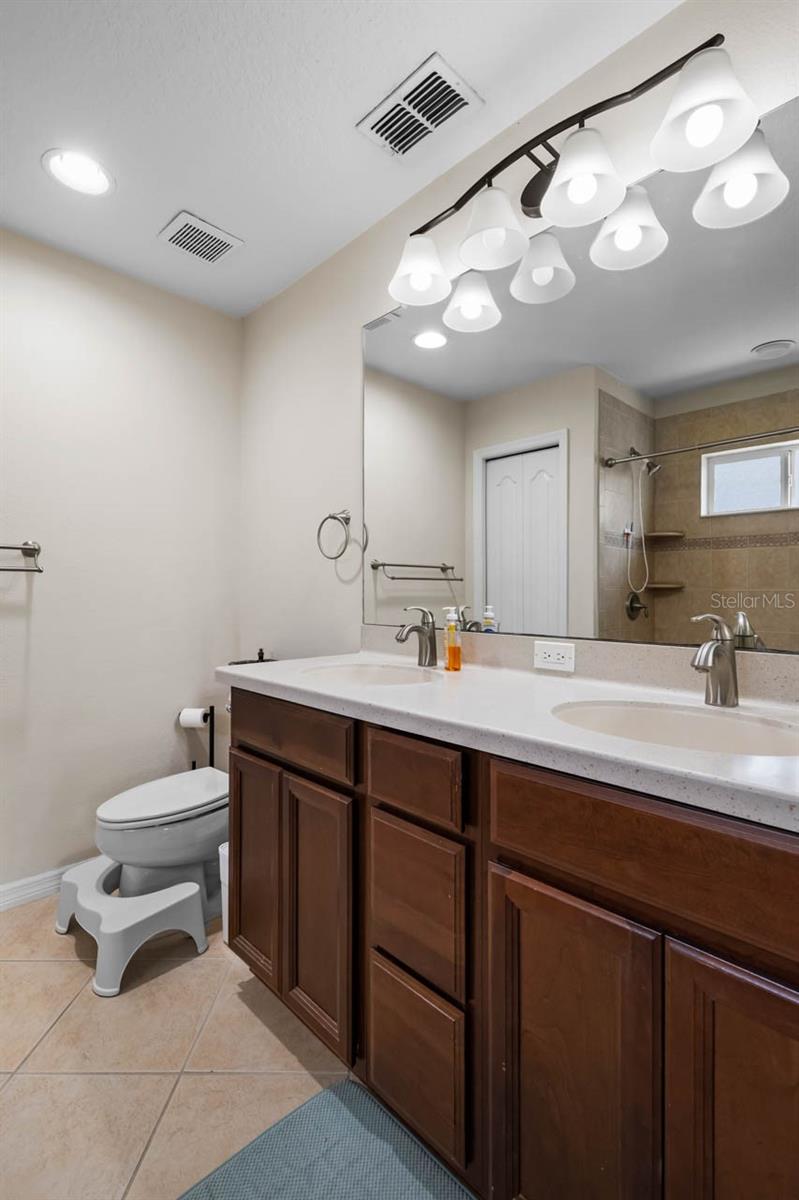 816 COLLEGE CHASE DR, RUSKIN, FL, 33570