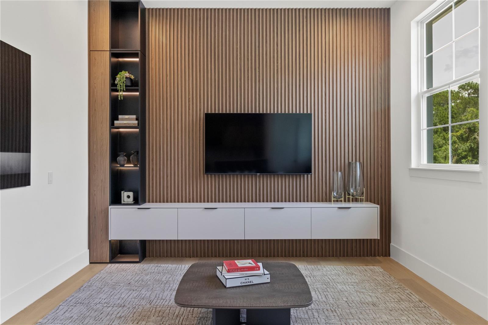 O6312690 Property Photo