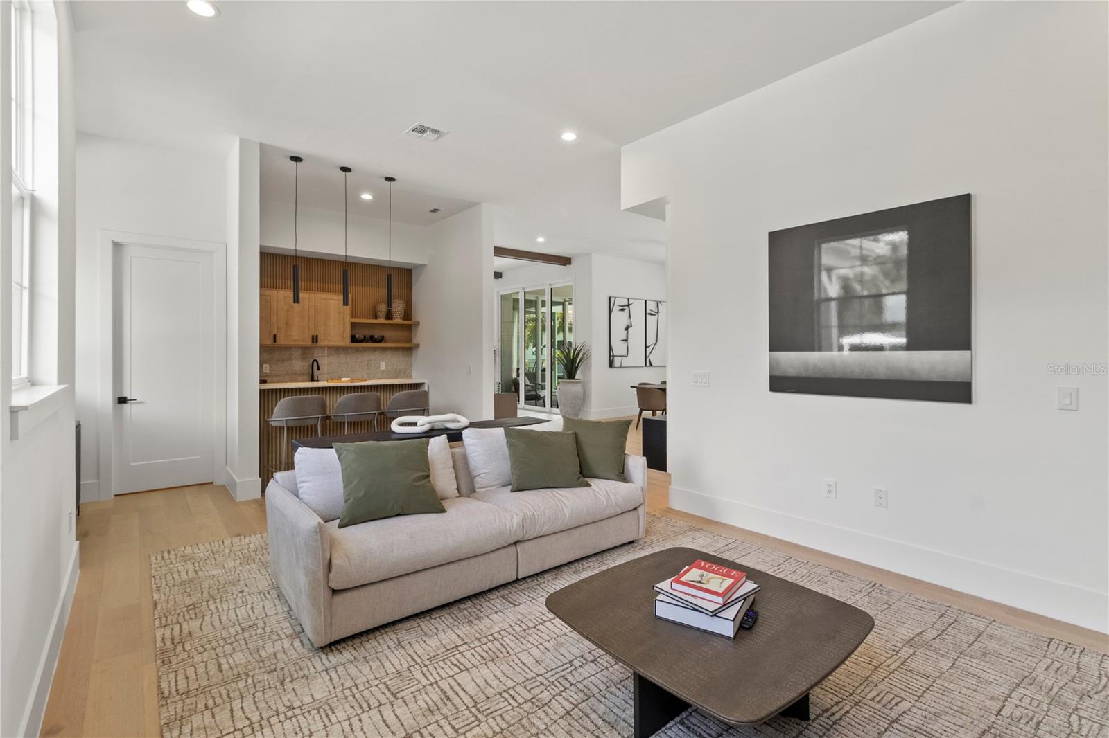 O6312690 Property Photo