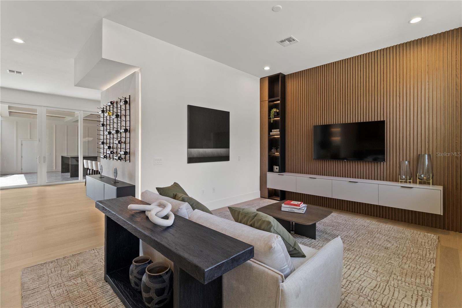 O6312690 Property Photo