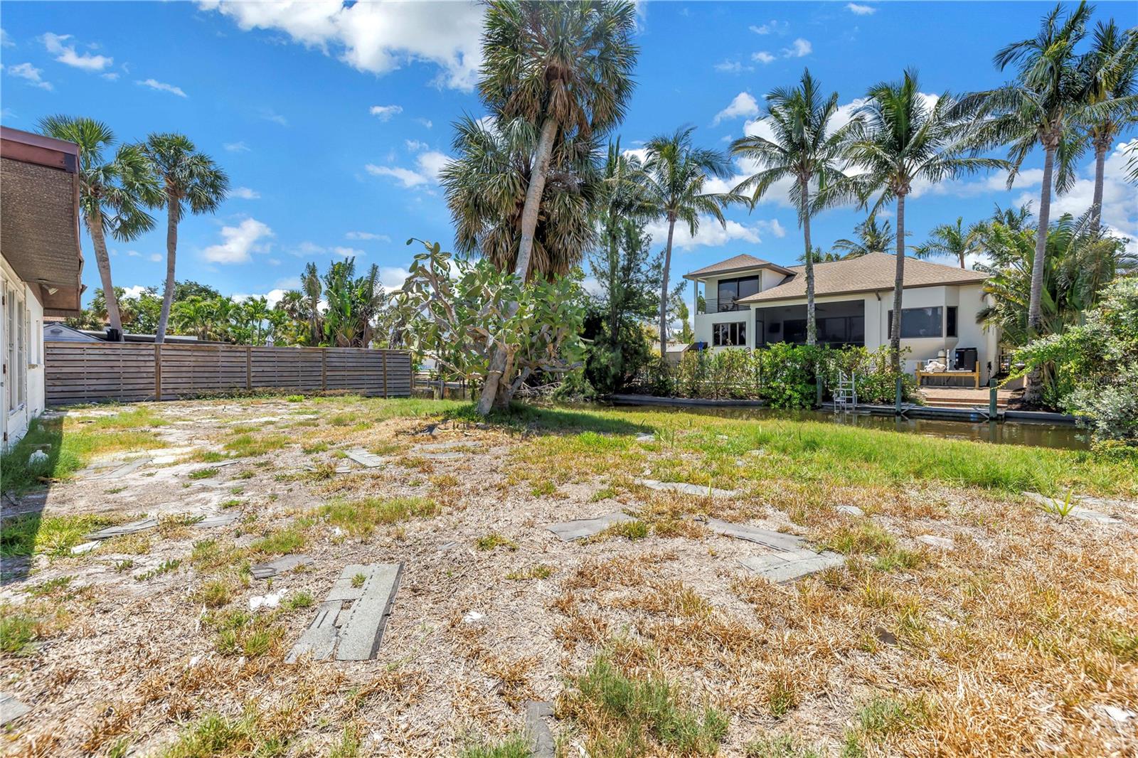 310 AVENIDA MILANO, SARASOTA, FL, 34242
