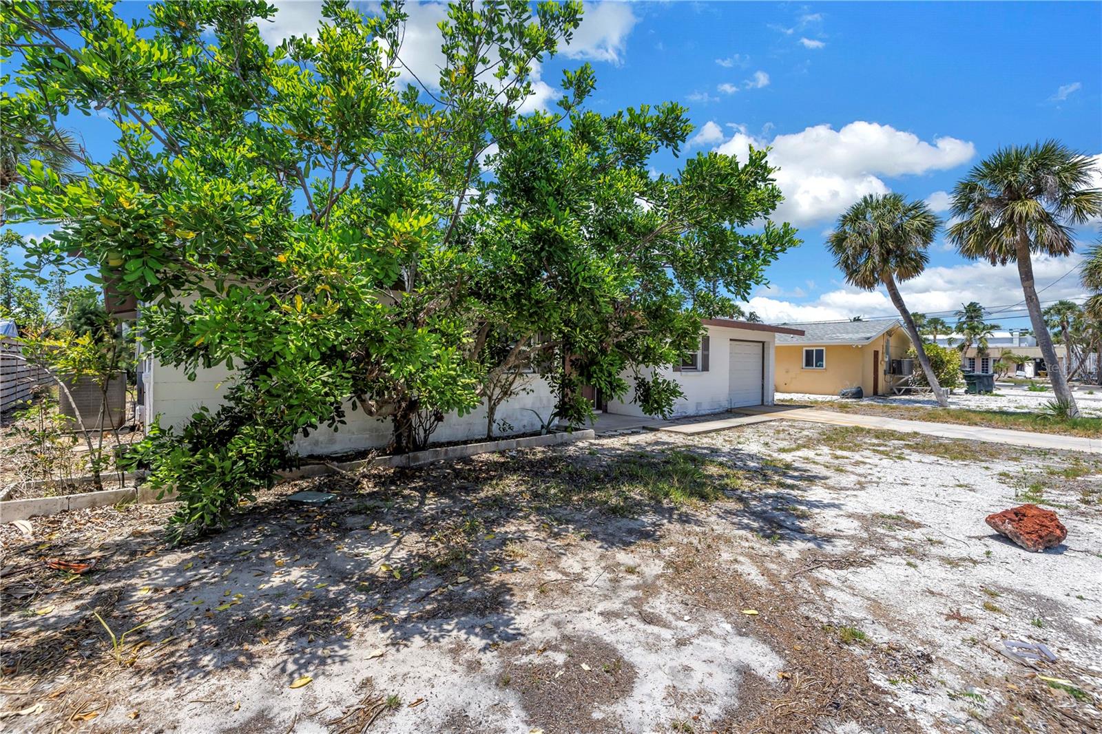 310 AVENIDA MILANO, SARASOTA, FL, 34242